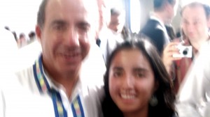 La escritora de éste blog con Felipe Calderón :)
